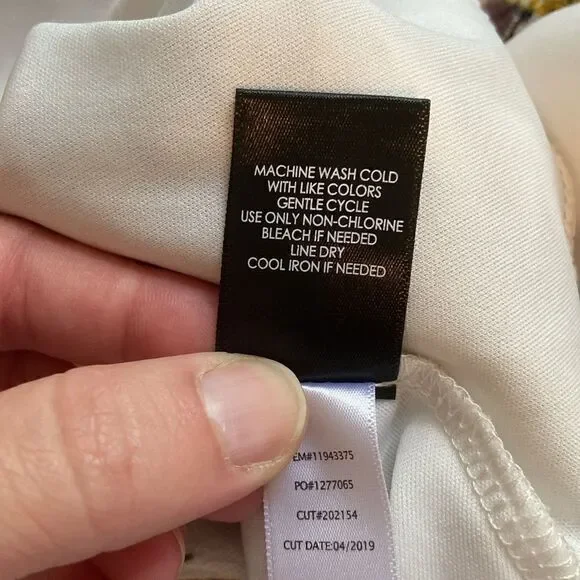 Torrid Ivory Floral Print Lace Trim Cold Shoulder Midi Dress Size 2 - Picture 13 of 13